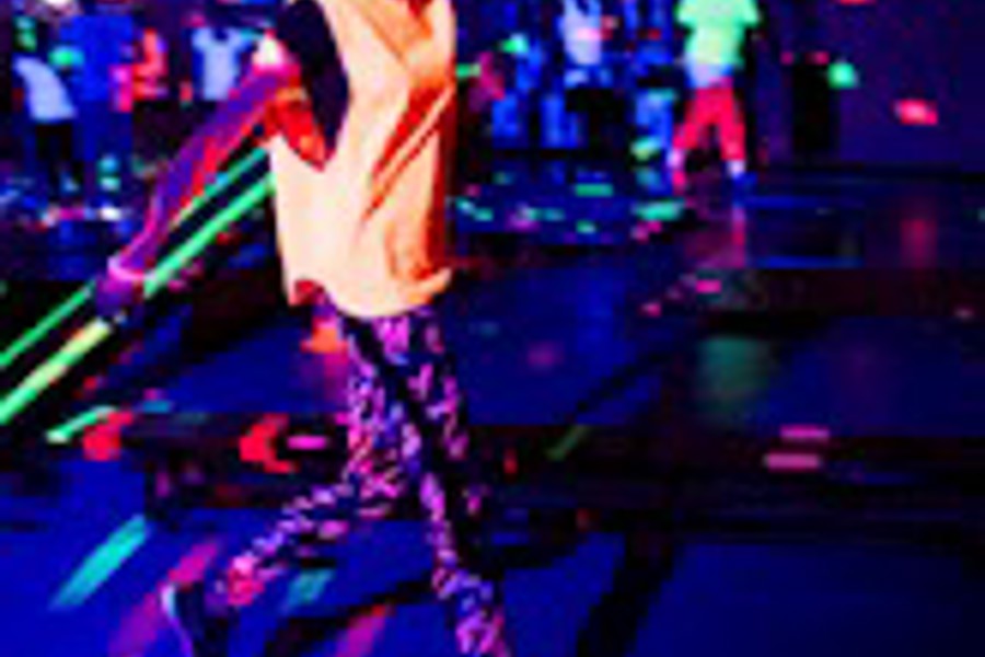 Glow in the dark evenement sporthal Deventer